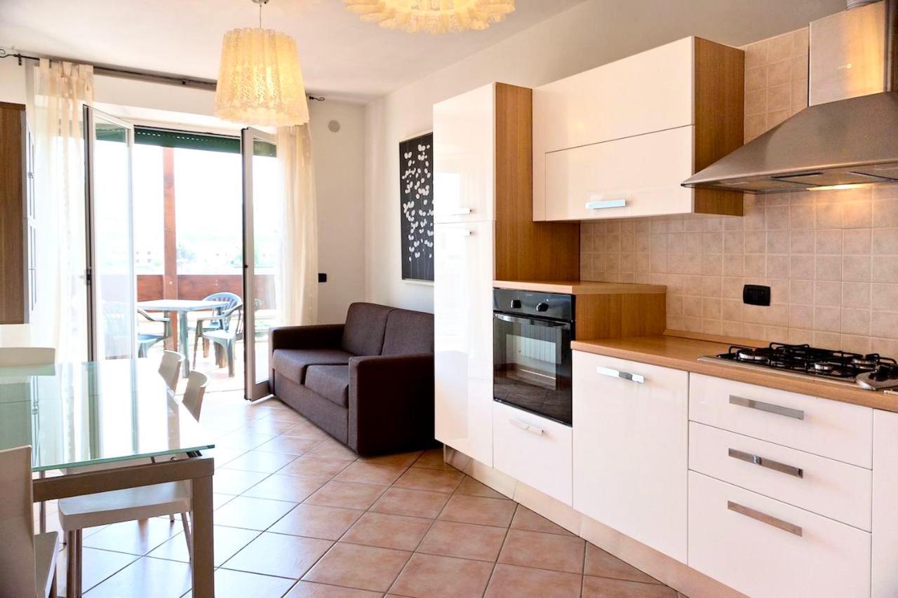 Isa-Apartments 4 Beds In Residence With Swimming-Pool In San Vincenzo, Just 600 Meters From The Sea Exteriér fotografie
